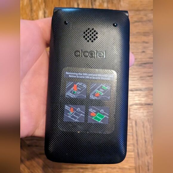 NWT Alcatel track flip phone - Picture 3 of 8